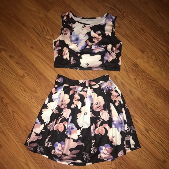 floral top & skirt set - Picture 2 of 3